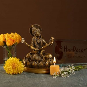 Goddess Saraswati Idol